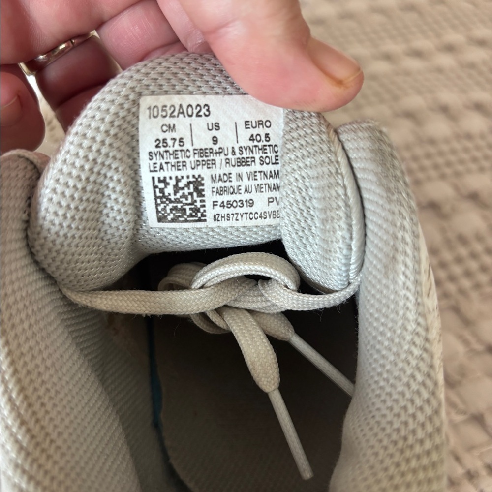 ASICS Women's Volleyball Athletic Shoes - Picture 6 of 7